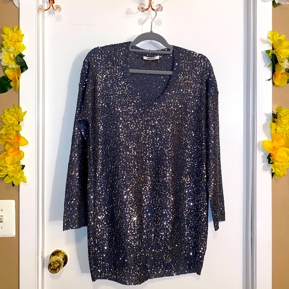 DKNYC- Sequin Long Sleeved Metallic - Picture 1 of 4